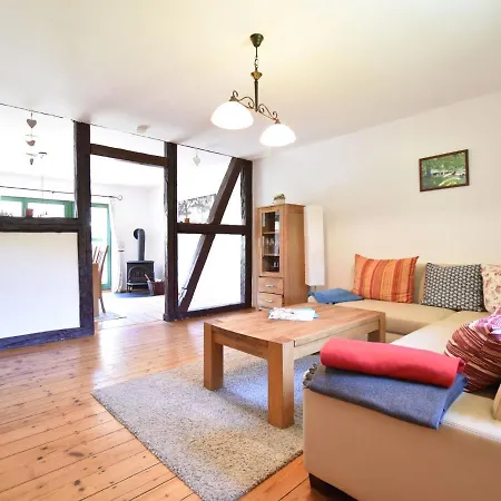 Spacious Holiday Near The Beach * Zierow